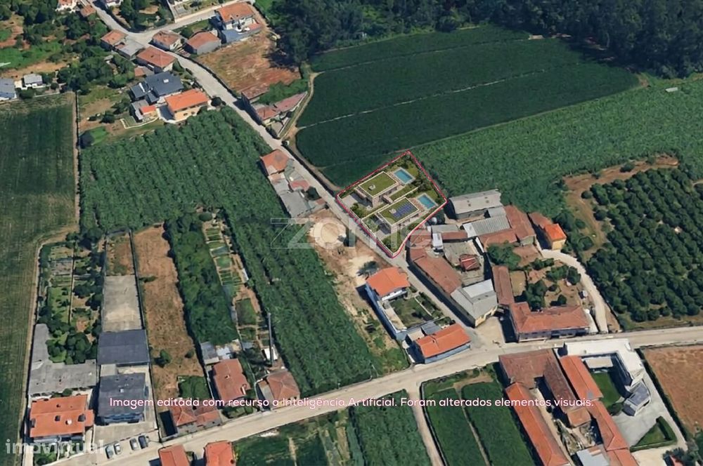 Construction Plot of 1,037 m² in Castêlo da Maia
