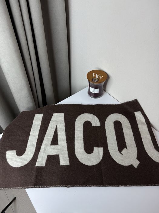 Трендовий шарф Jacquemus коричневий