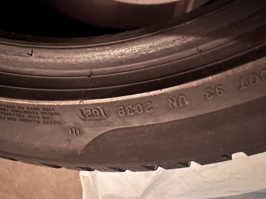 Opony zimowe Pirelli Sottozero3 2x245/45/18 2x275/40/18 runflat