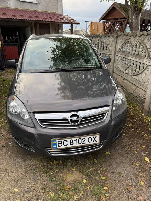 Opel Zafira b 2013 р 1.7 дизель