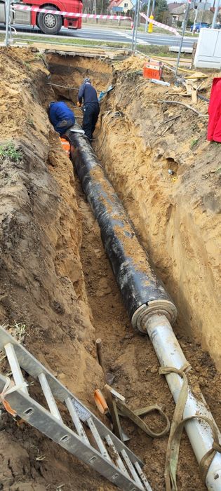 Przewierty sterowane Kret wbijanie rur przeciski usługi minikoparką