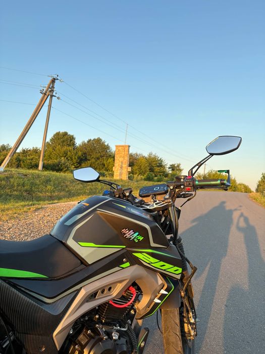 Продам Mustang st 200