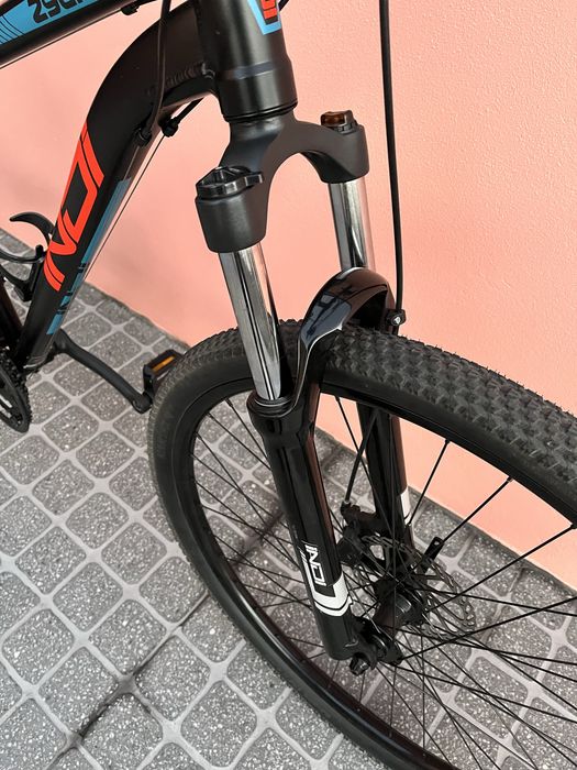 Bicicleta BTT Roda 29" - COMO NOVA