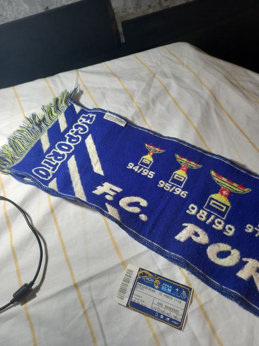 Cachecol penta campeões