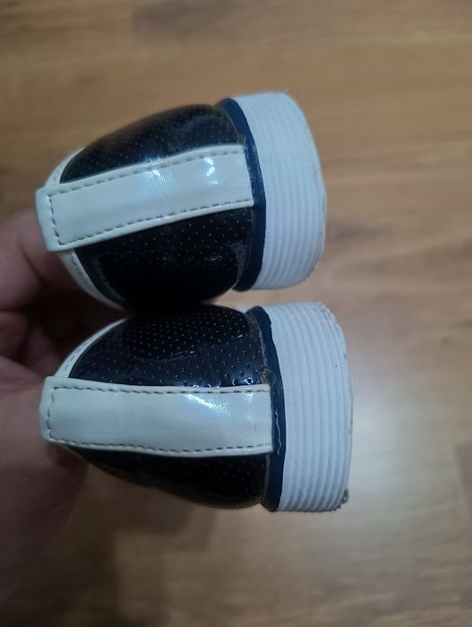 Buty eleganckie 35