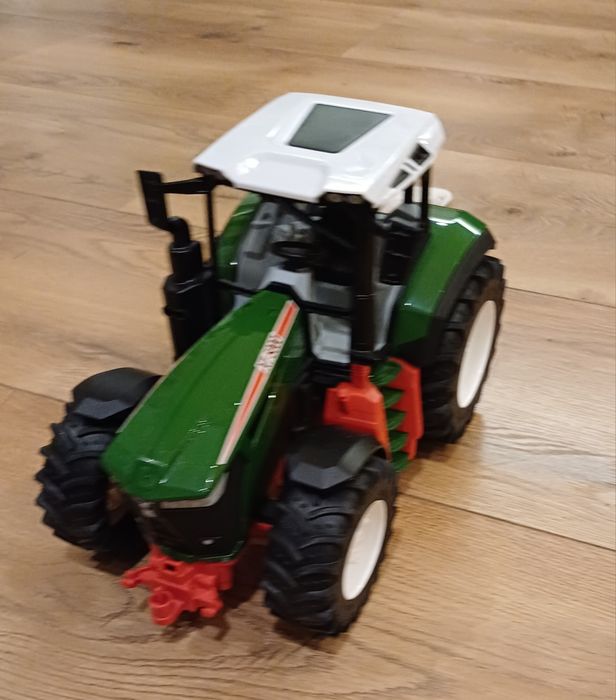 Bruder traktor jak nowy