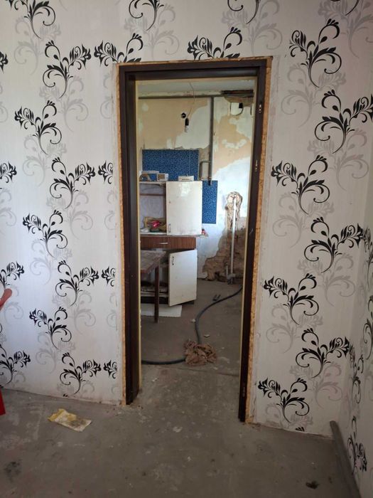 (13) Продам новий 2-поверховий будинок в с. Барабой