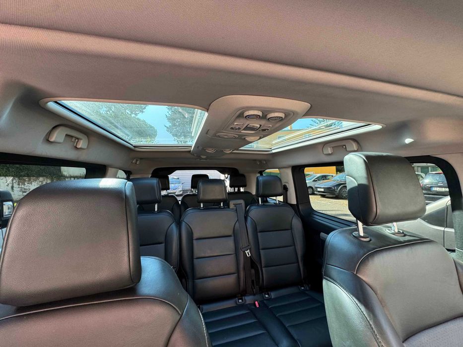 PEUGEOT TRAVELLER 8 Lugares Full Extras