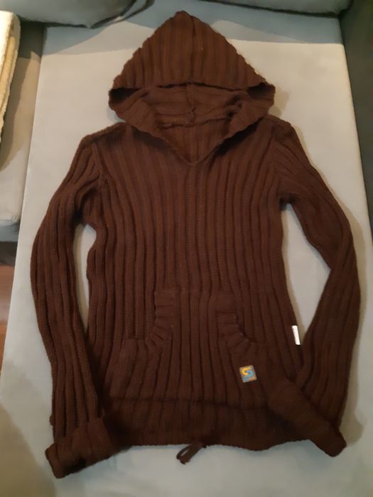 Długi sweter damski