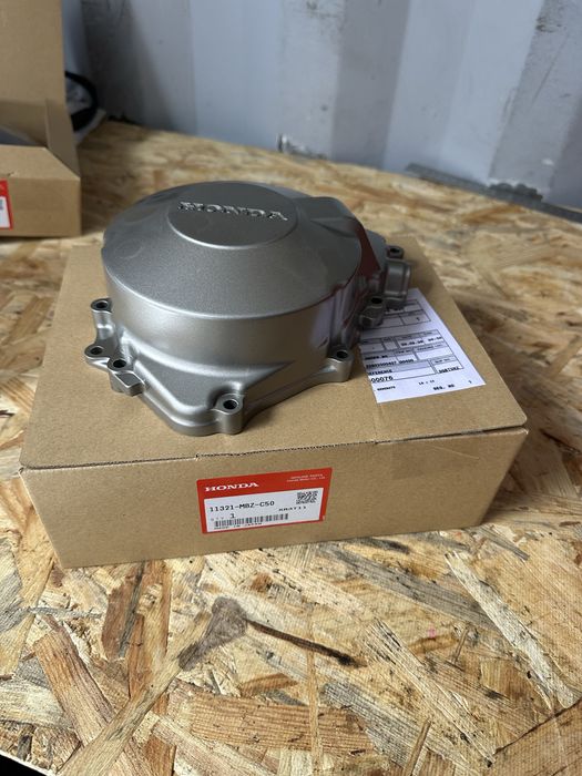 Кришка генератора Honda cb600 98-06 11321-MBZ-C50