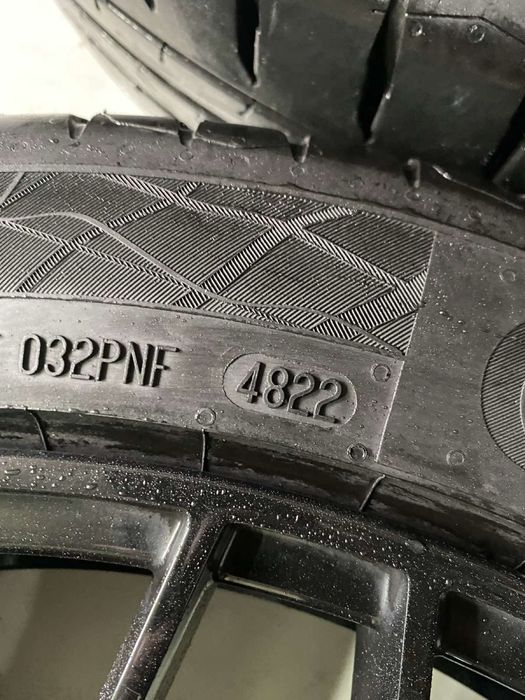 Шини +диски 5×120r18 8j ET35 DIA 72.6   Continental 225/45r18