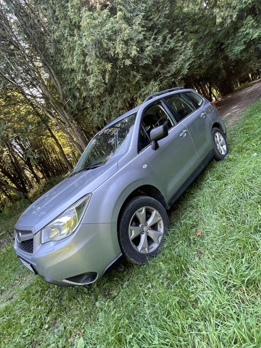 Автомобіль позашляховик  Subaru