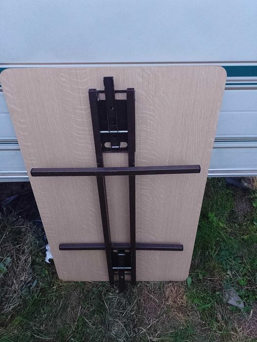 Stolik do przyczepy kempingowej/kampera