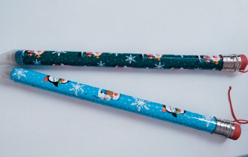 Великі олівці, графіті,простий олівець дерево