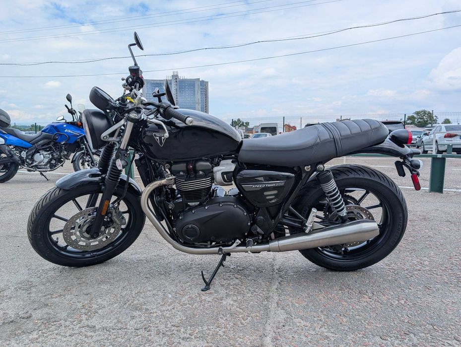 Мотоцикл Triumph SpeedTwin 900 MoToBaZa