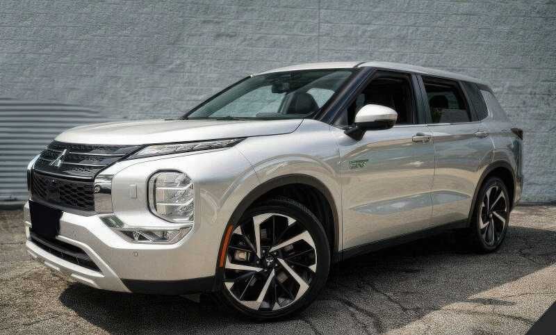 2023 Mitsubishi Outlander PHEV SE