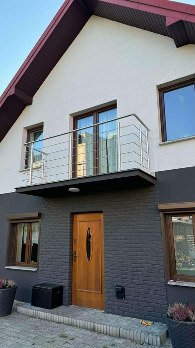 Balustrady nierdzewne zabezpieczenia okienne