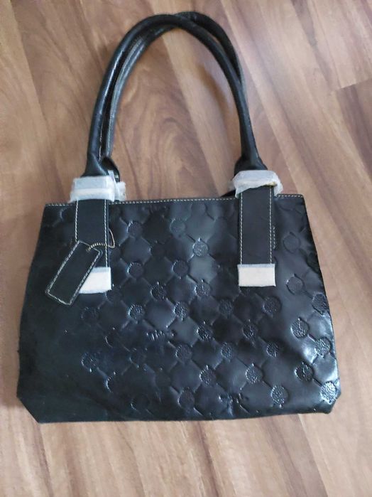 Nowa torebka skórzana   na A4  lakierowana  3 komory  wysyłka gratis