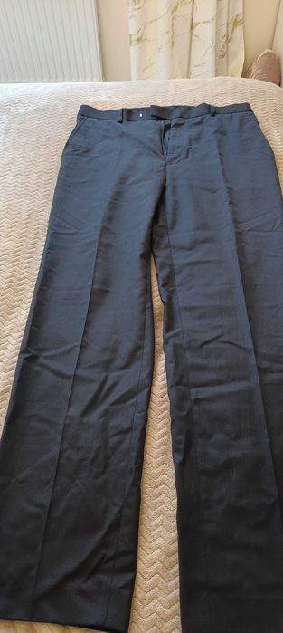 Spodnie czarne garniturowe wełna