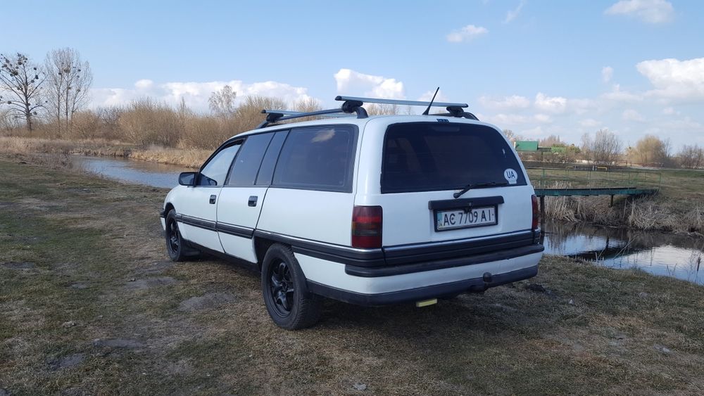 Opel  Omega  2.0