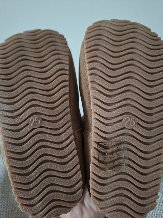 Sprzedam buty nowe (rozmiar 25)