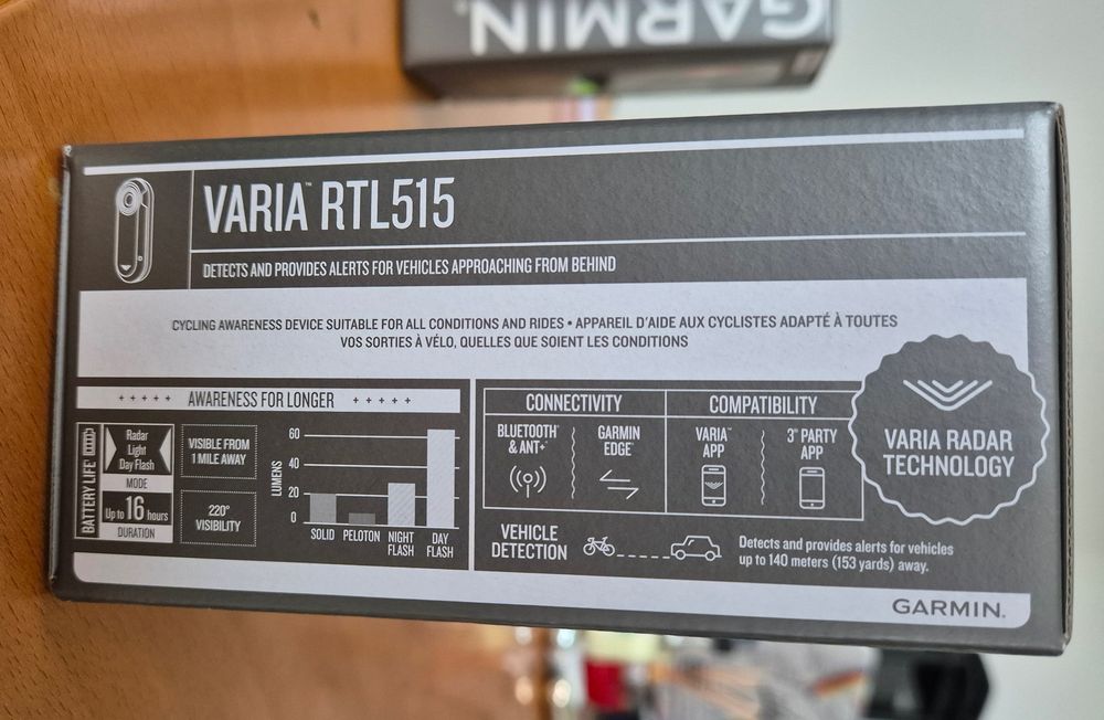 Luz traseira com Radar Garmin Varia RTL515 e RCT715