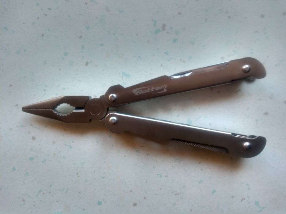 Multitool tool kombinerki