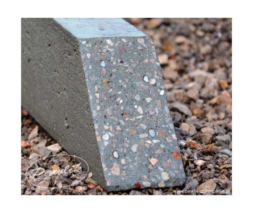 Słupek betonowy Pawlik | wysoka jakość wykonania | Siatka leśna