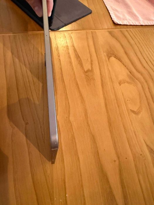 iPad Pro 11” 256GB + Apple Pencil + Teclado – Excelente estado – Pronto para uso profissional ou estudantil