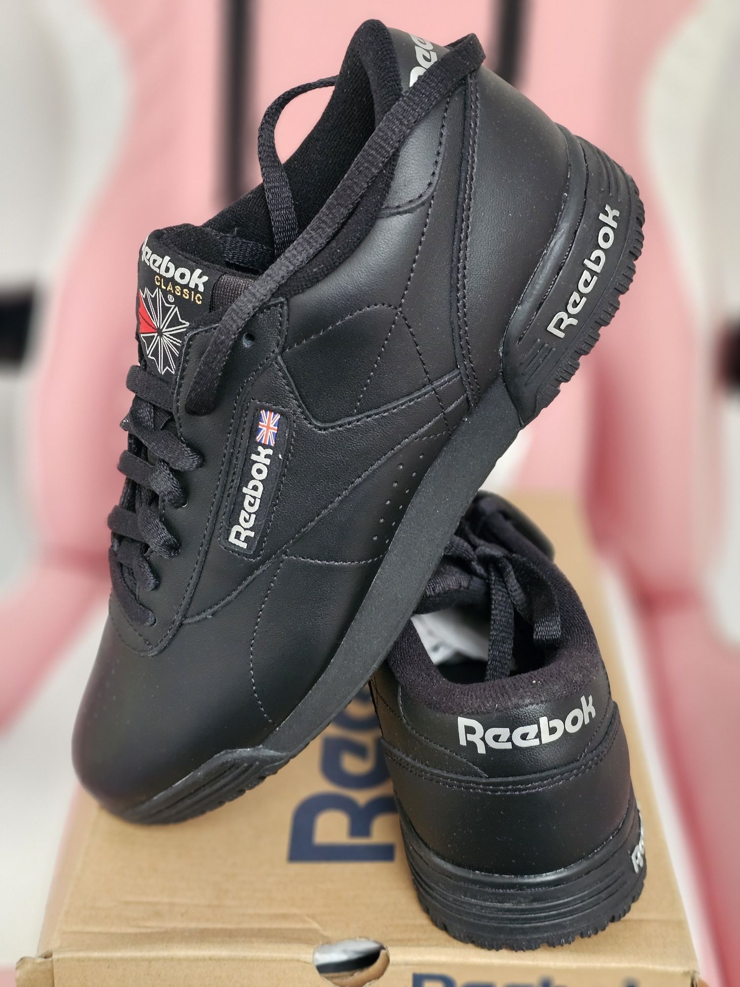 Buty nowe Reebok exofit lo clean logo int Eu 42 wk adka 27cm Wroc aw Fabryczna OLX.pl