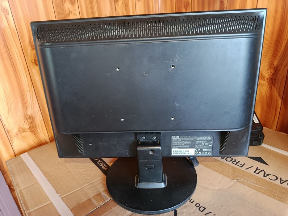 Продам монітор PHILIPS з 2 приставками
