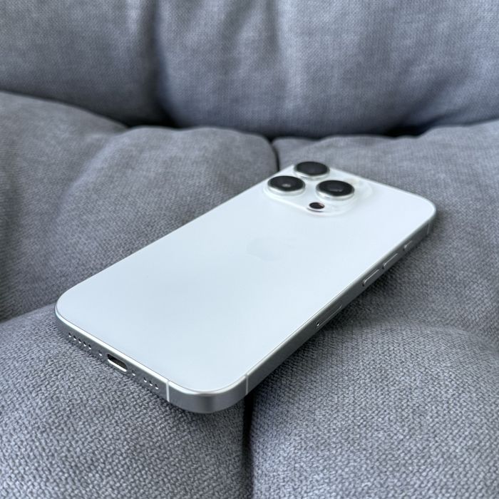 Apple iphone 16 Pro 256 White