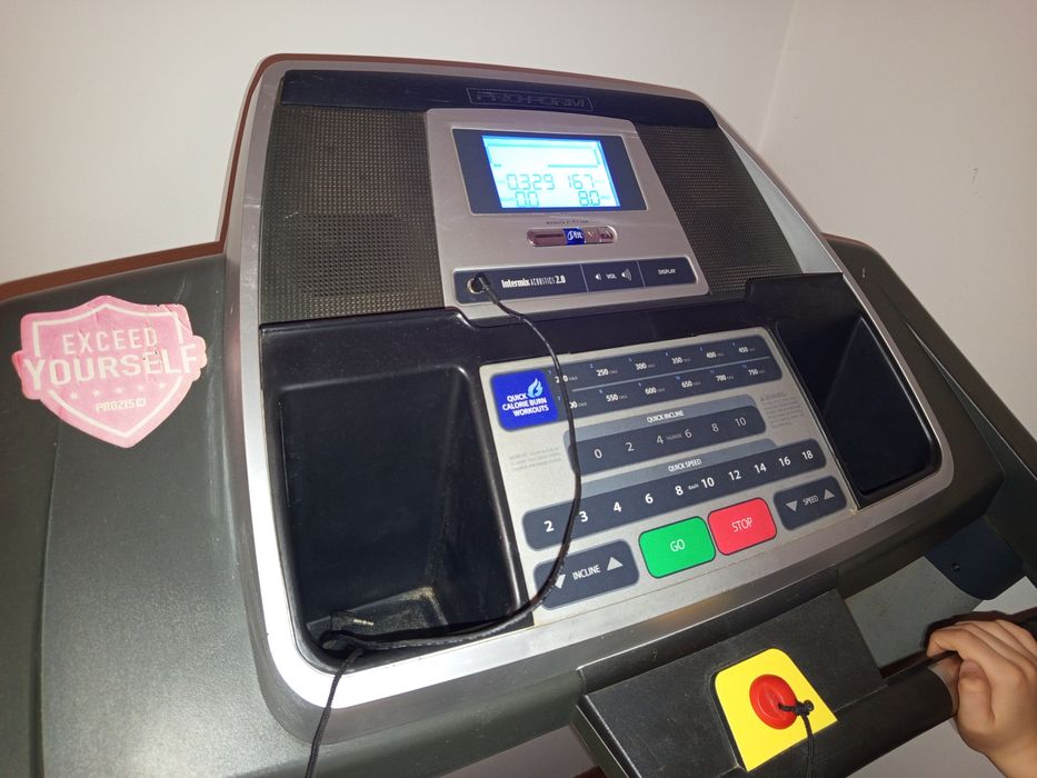 Electric treadmill444789697283379204