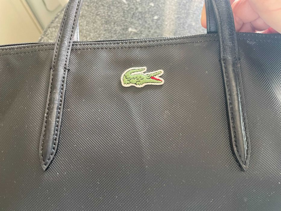 Mala preta original marca Lacoste