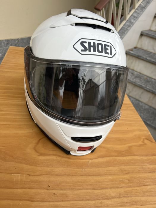 Vende se capacete com sistema de som shoei L