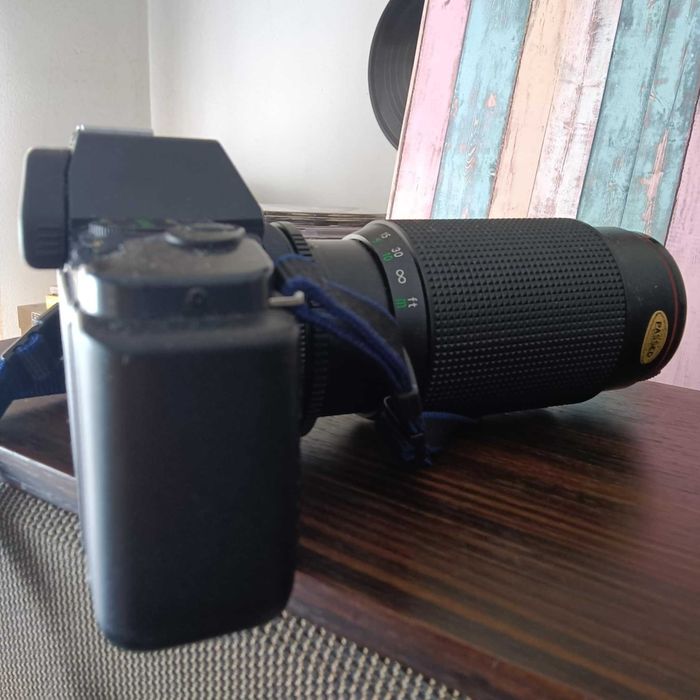 Câmara Analógica Canon T50 + Teleobjetiva OPTRON – Vintage & Clássica!