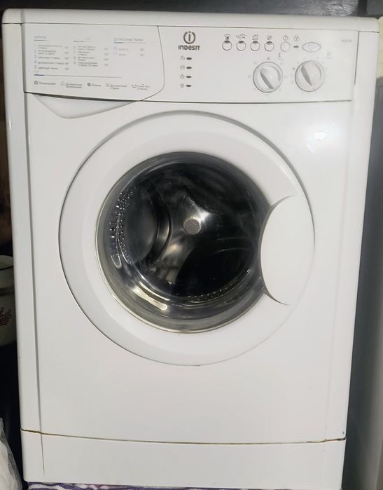 Пральна машина Indesit