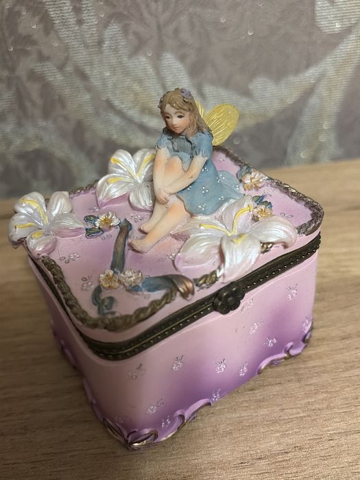 Шкатулка. Таблетница. Пигульниця. Скарбничка. Винтаж