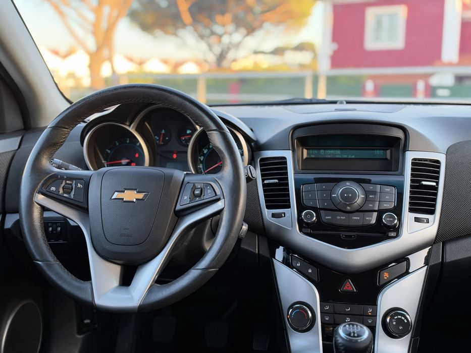 Chevrolet Cruze 1.6 - 2013 - Garantia 18 meses