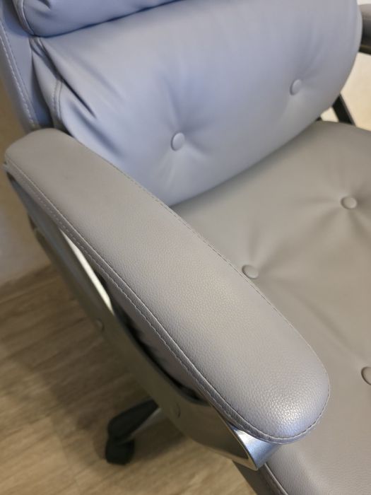 Fotel biurowy Szary - bardzo wygodny