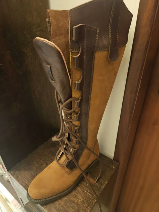 Botas de cano alto tam. 37