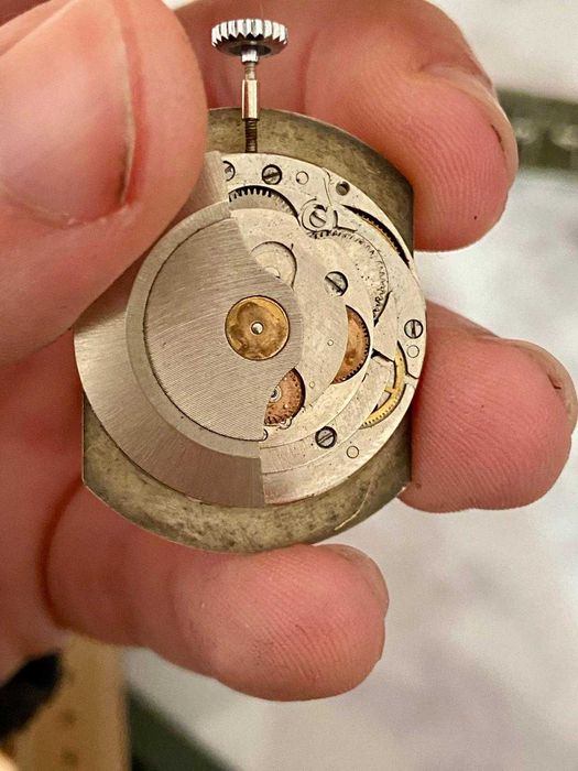 Relógio Yema Automático Caixa Estilo TV (Precisa de Reparação)