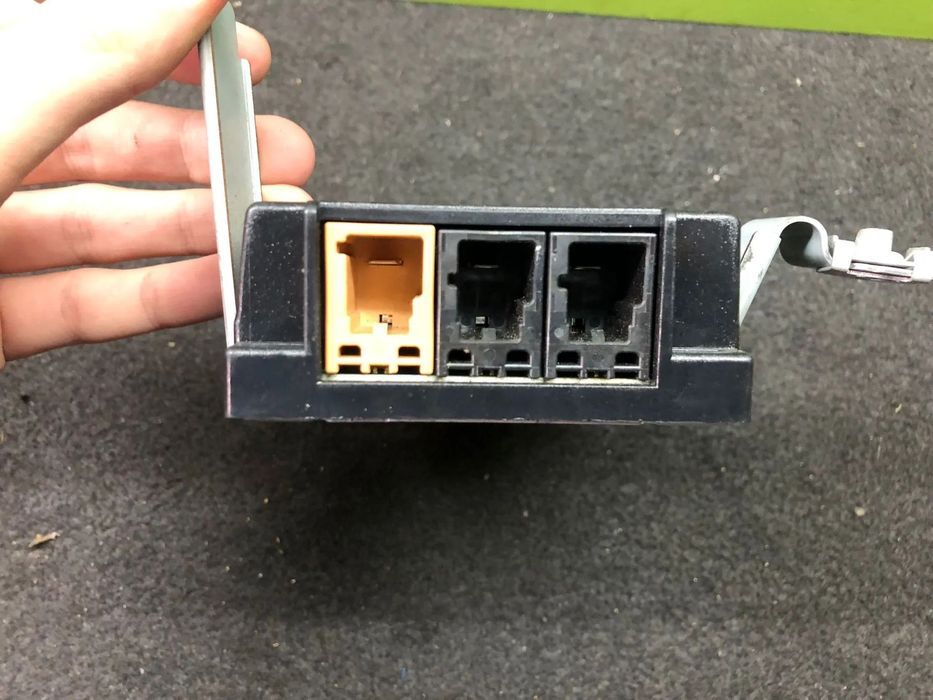 AUDI A3 8P AMPLIFICADOR DE ANTENA - Z428