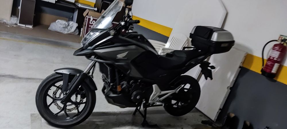 Honda nx 750x de 04/2019