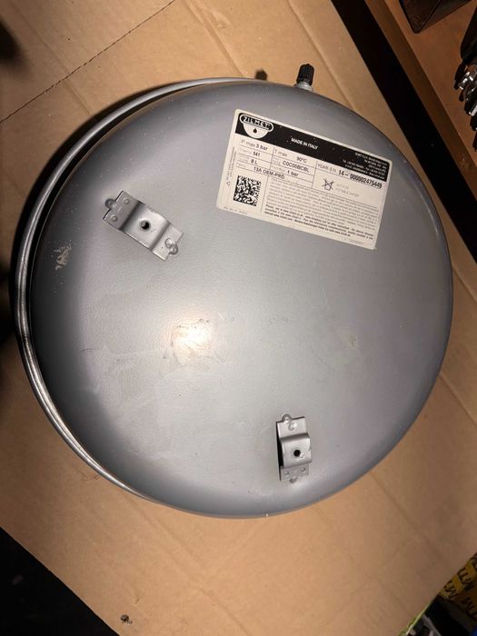 Naczynie wyrównawcze do pieca gazowego Beretta