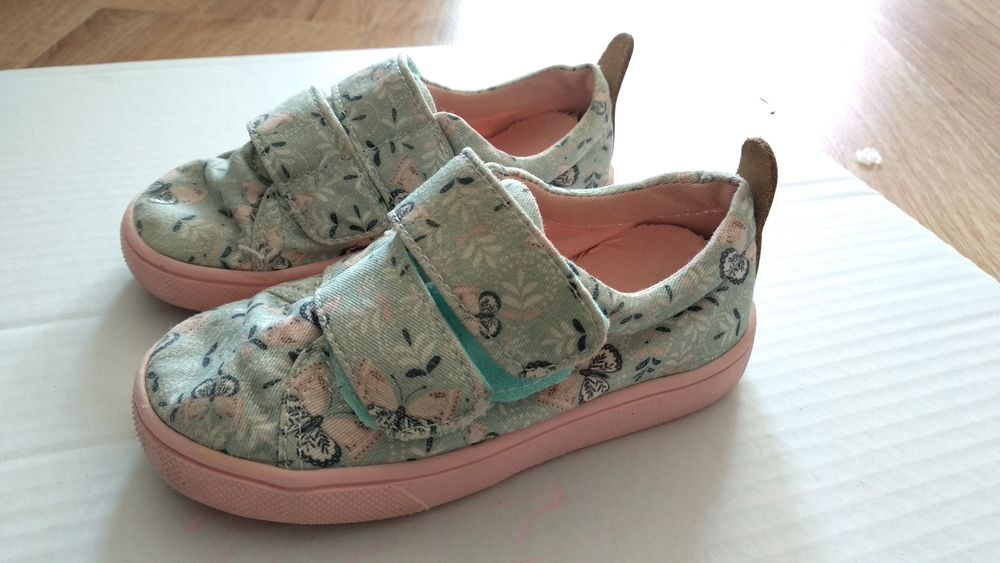 La millou moonies walker r. 24