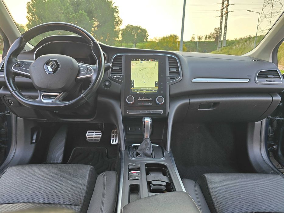 Megane Grand Coupe 5p 1.3 TCE Limited 140cv - automático c/ 99mil km