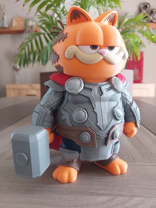 Figura Garfield Thor