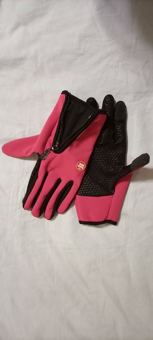 Перчатки спортивные