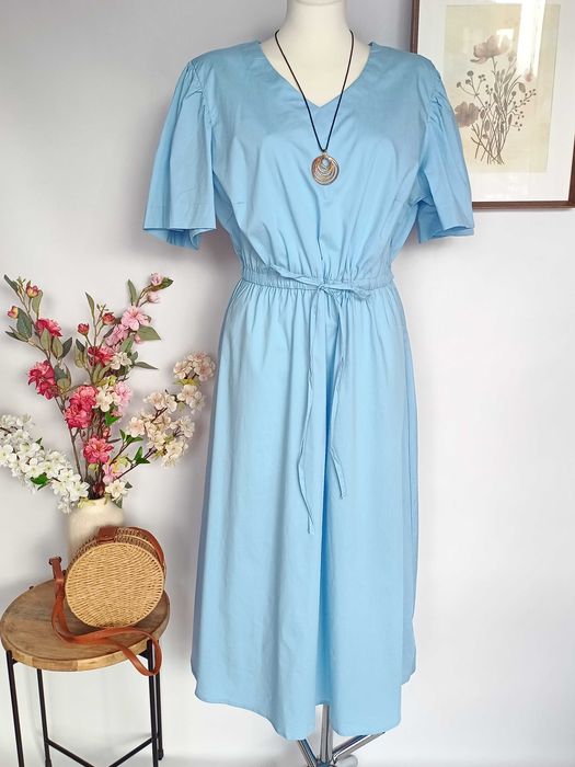 Błękitna niebieska sukienka midi bawełna dekolt V 44 XXL lato wesele